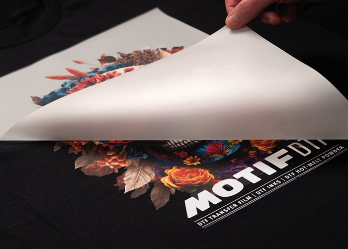 Motiv prémiová potažená okamžitá horká slupovací DTF Pet přenosová fólie 75 mikronů - 30 cm x 100 metrů